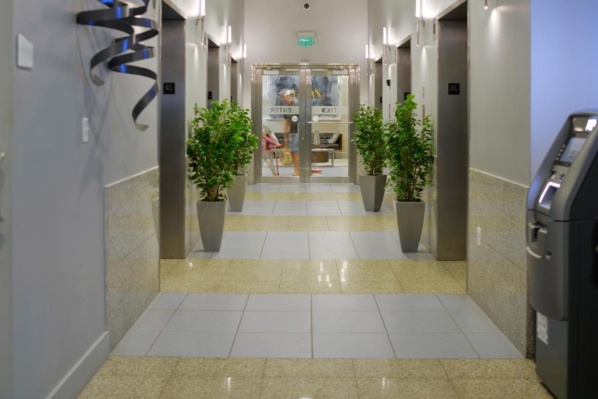 Wonderful Condo In The Heart Of Brickell With Pool Miami Eksteriør billede